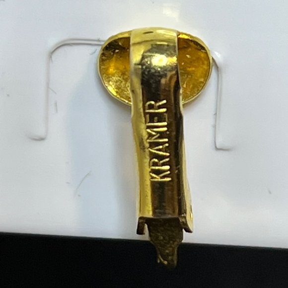 Vintage Kramer Gold Tone Flower Clip On Earrings (3763) - Picture 7 of 8